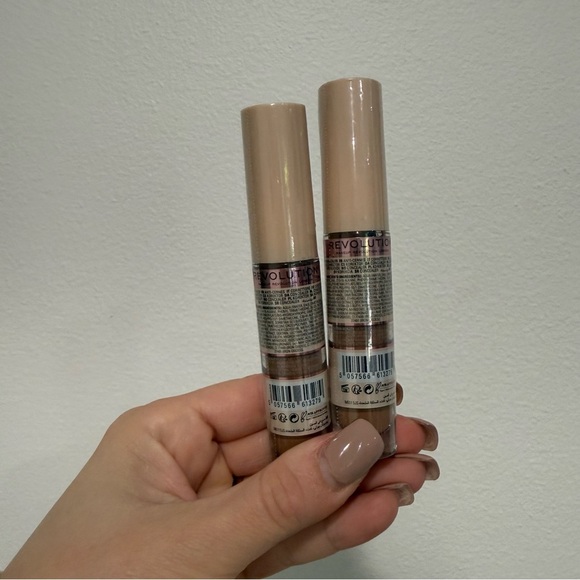 Makeup Revolution IRL Filter Finish Soft Matte Waterproof Concealer C13.5 - Picture 4 of 6